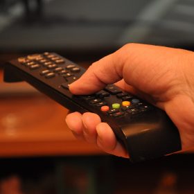 Vedetele din Romania nu mai pot promova jocurile de noroc - Decizia CNA