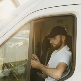 Companiile de curierat din Ilfov cel mai mare angajator invizibil