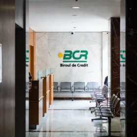 lucrează cu Biroul de Credit