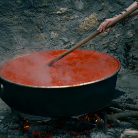 Preparate tradiționale de sezon din Ilfov - zacusca
