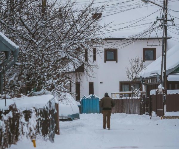 Weekend înzăpezit în familie în Ilfov - Cum faci din capcana iernii o amintire