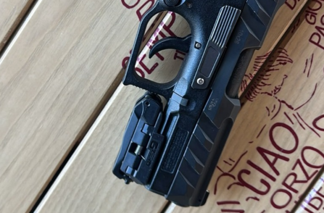 Pistol - Voluntari