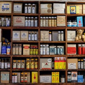 Farmacii Tunari: adrese, program și farmacie de gardă