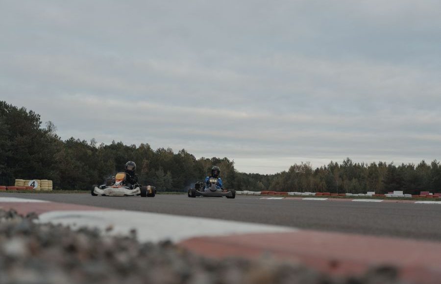 Karting în Ilfov 2026 piste indoor, outdoor și prețuri